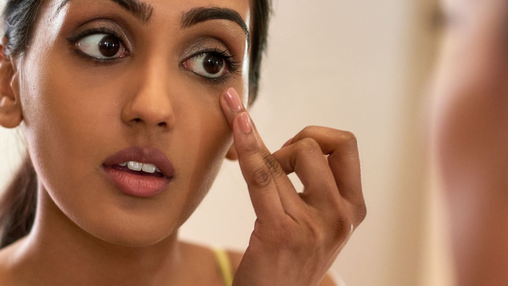 ØJNE - MØRKE RANDER - Sara Lorentsen Skin Expert