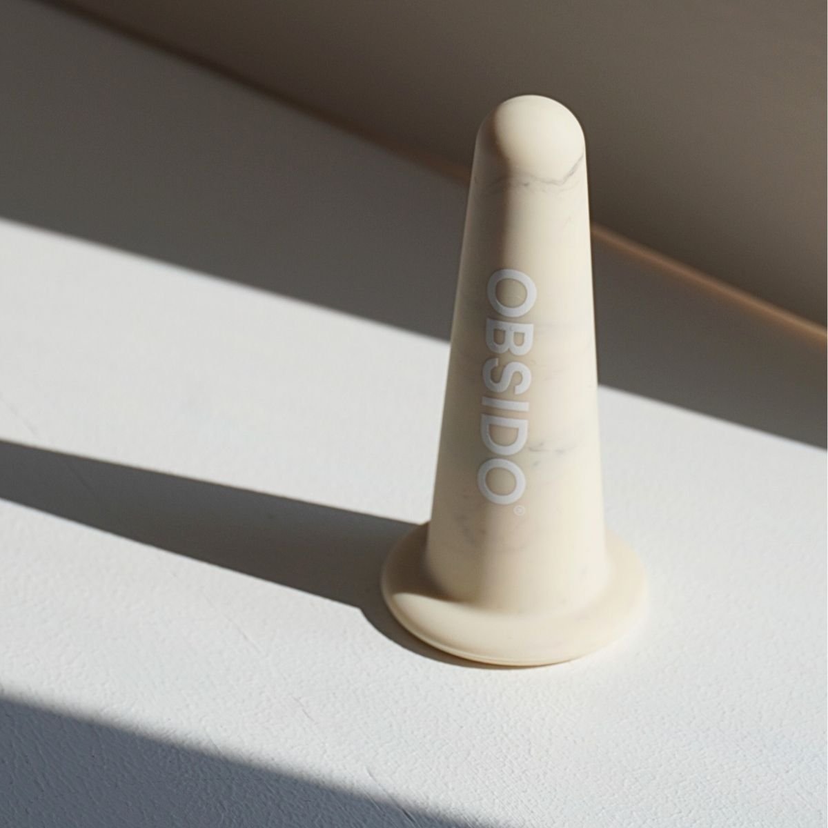 OBSIDO® PRO Velvet Facial Cup - Oyster Cream - OBSIDO SKIN STUDIO APS